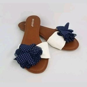 Bamboo slip on flat sandals w flower embellishment